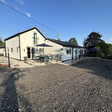 Finwood Green Farm Holiday Cottages-The Calf Shed And The Milk Parlour Henley-in-Arden Стая снимка