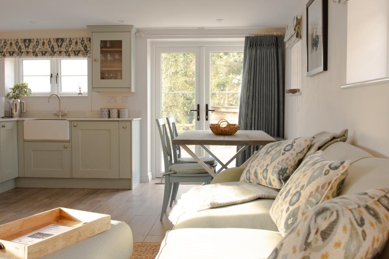 Finwood Green Farm Holiday Cottages-The Calf Shed And The Milk Parlour Henley-in-Arden Екстериор снимка