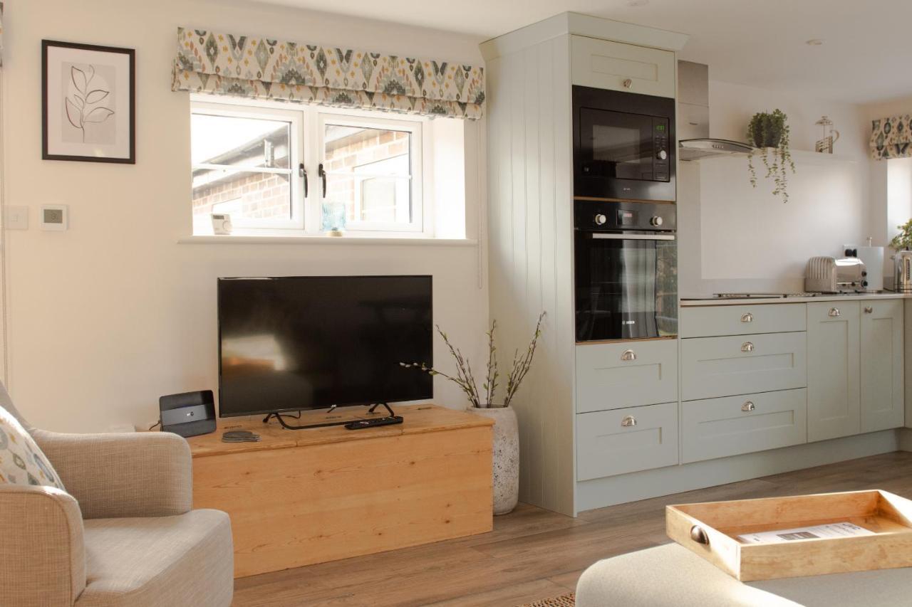 Finwood Green Farm Holiday Cottages-The Calf Shed And The Milk Parlour Henley-in-Arden Екстериор снимка