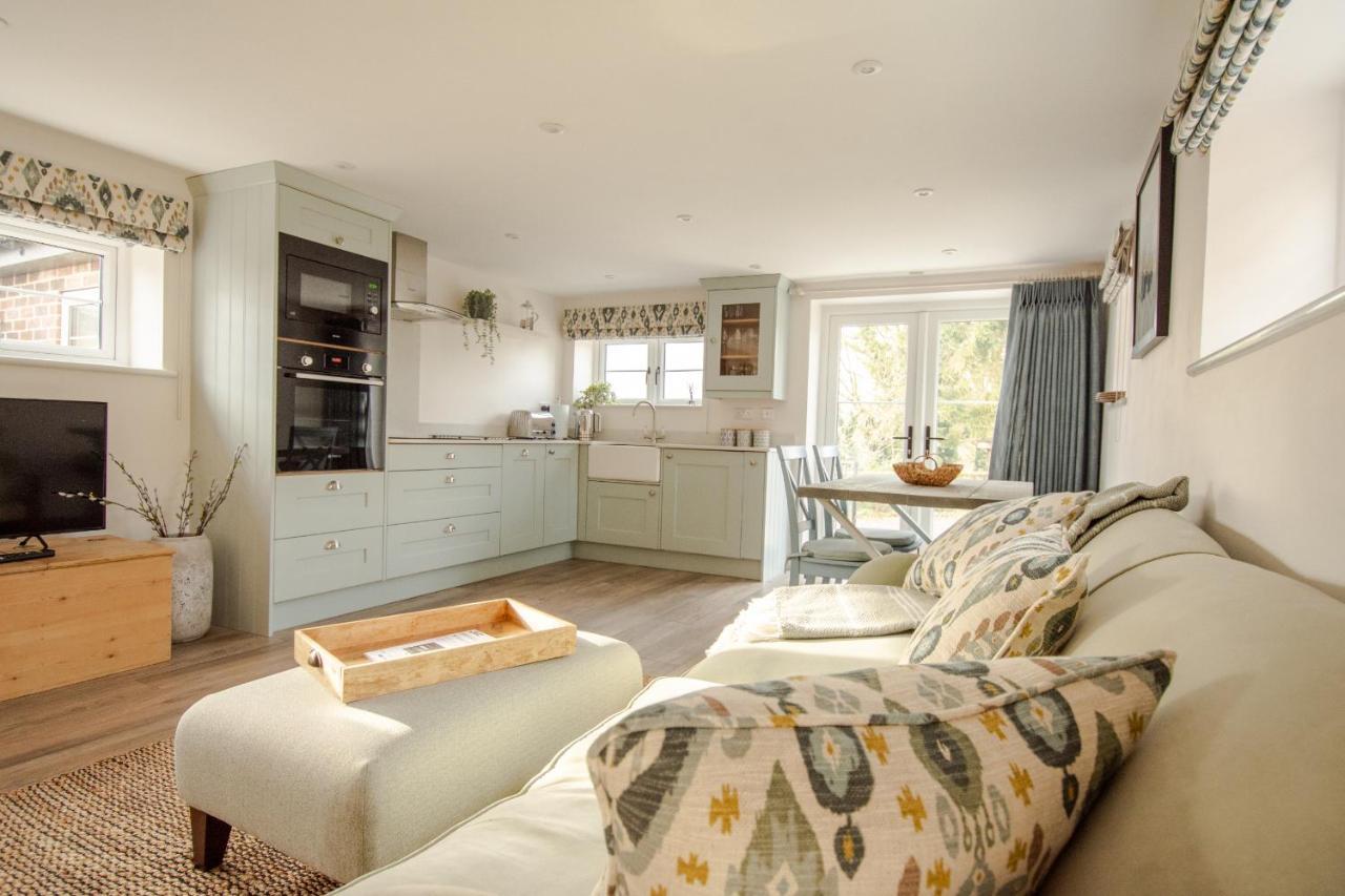Finwood Green Farm Holiday Cottages-The Calf Shed And The Milk Parlour Henley-in-Arden Екстериор снимка