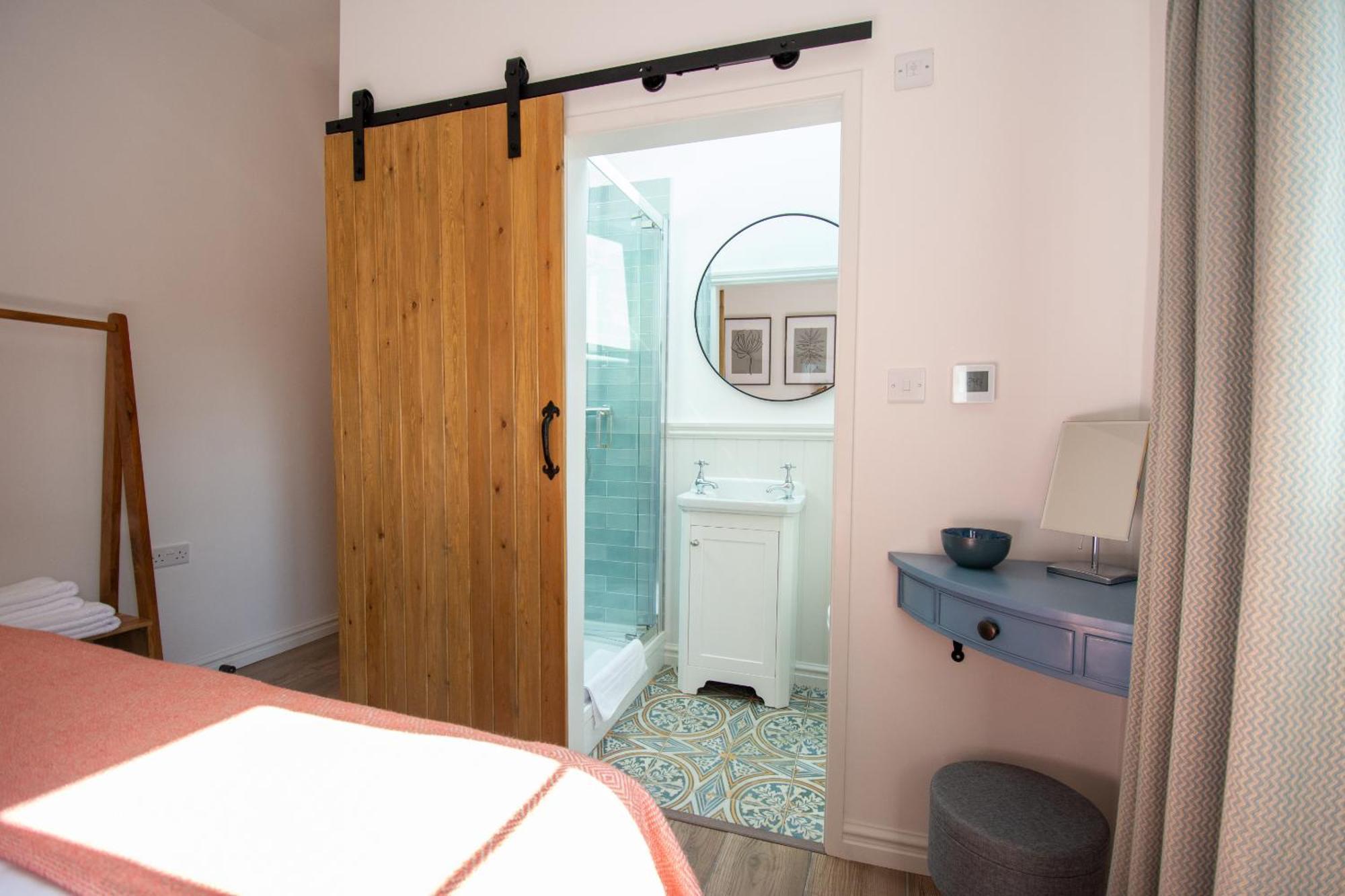 Finwood Green Farm Holiday Cottages-The Calf Shed And The Milk Parlour Henley-in-Arden Стая снимка