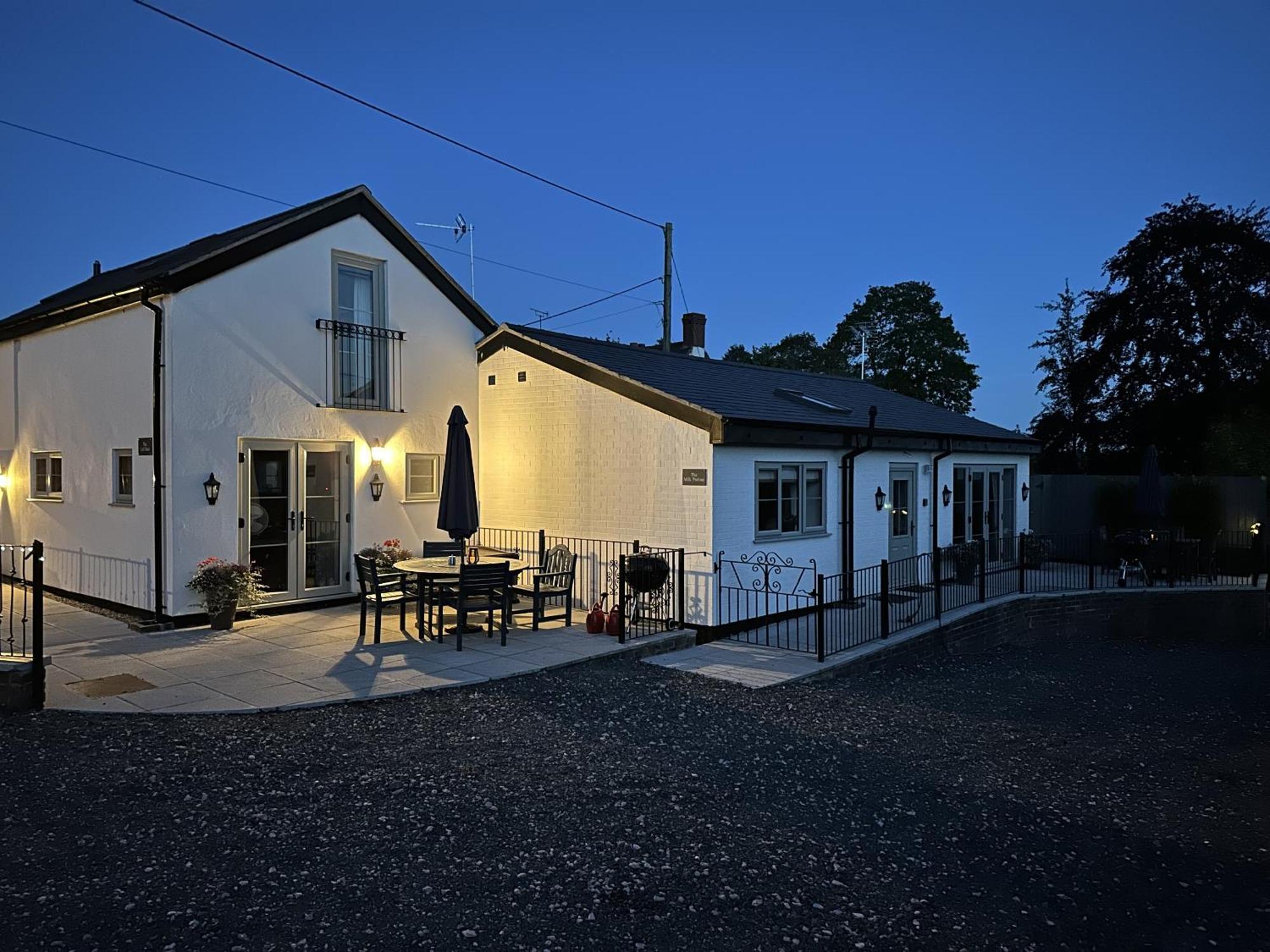 Finwood Green Farm Holiday Cottages-The Calf Shed And The Milk Parlour Henley-in-Arden Стая снимка